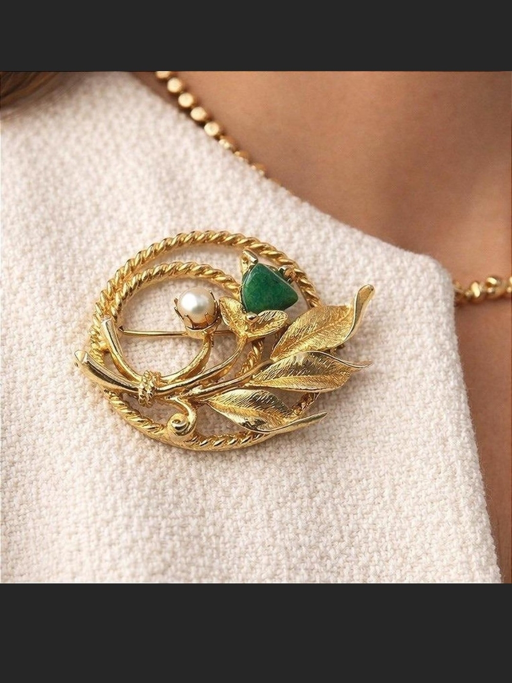 Vintage Sarah Coventry "Jade Garden  Brooch